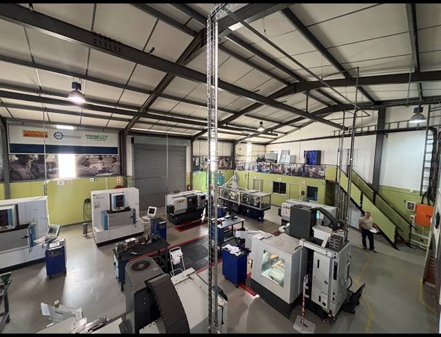 888M² WAREHOUSE TO LET IN BEACONVALE